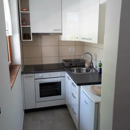 Ivan Apartment *